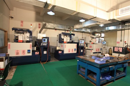Machine de découpe par fil SeiBu